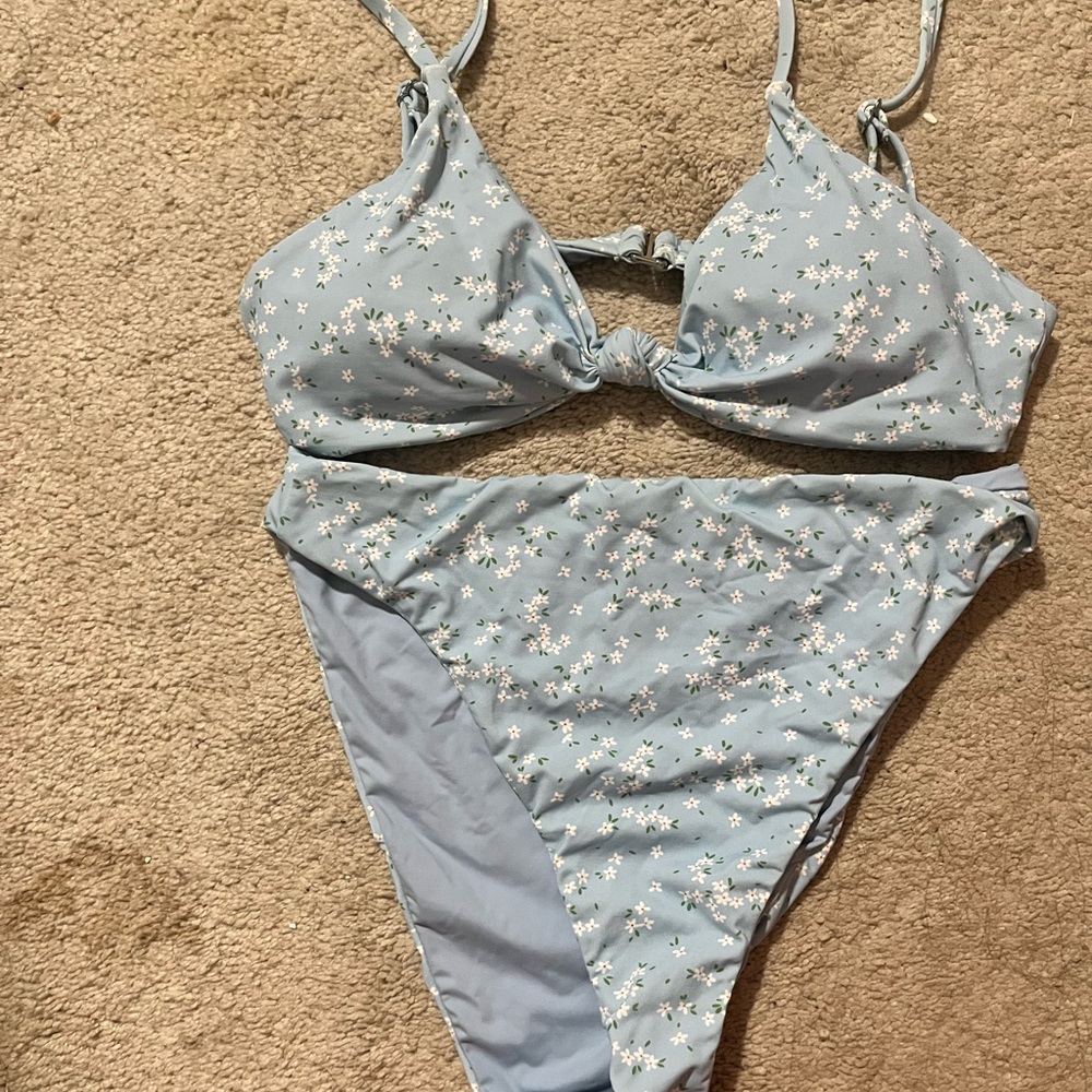 Dippin Daisys blue bikini size medium